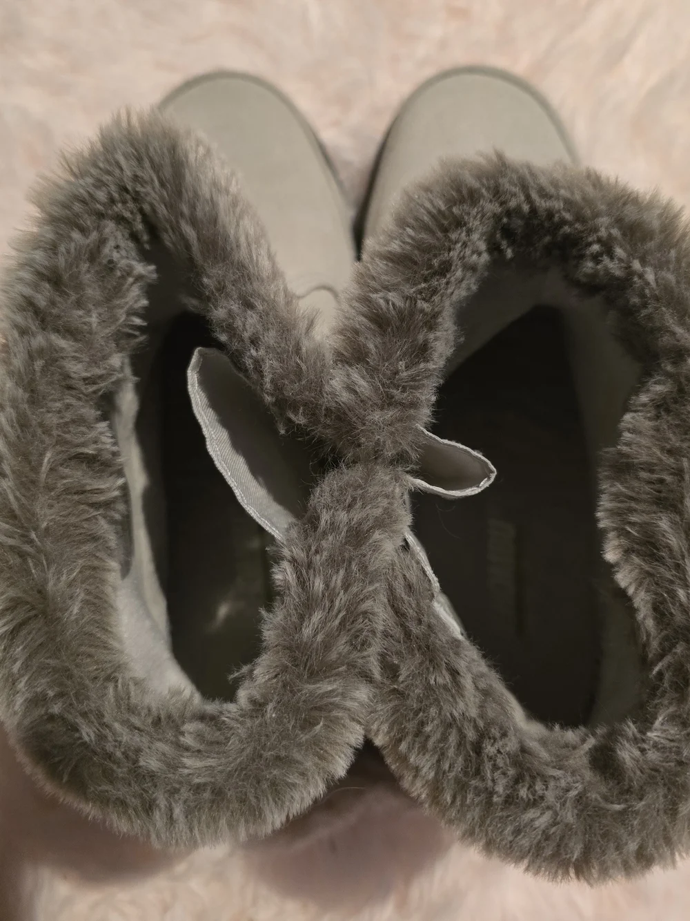 Khombu cozy faux